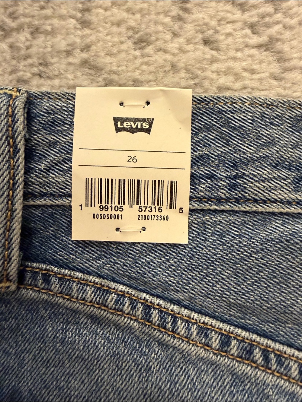 Levi's Light Blue High-Rise Denim Ribcage Shorts - Size 26 - Picture 4 of 5